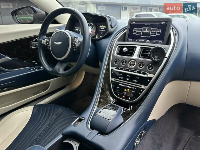 Синий Астон Мартин DB11, объемом двигателя 5.2 л и пробегом 20 тыс. км за 139999 $, фото 13 на Automoto.ua