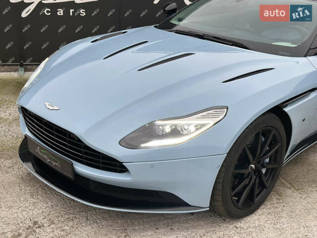 Синий Астон Мартин DB11, объемом двигателя 5.2 л и пробегом 20 тыс. км за 139999 $, фото 4 на Automoto.ua