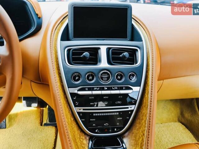 Синий Астон Мартин DB11, объемом двигателя 4 л и пробегом 20 тыс. км за 114999 $, фото 19 на Automoto.ua