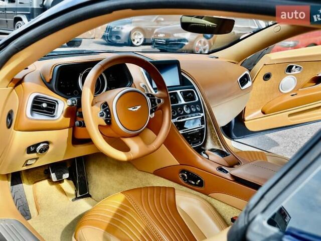 Синий Астон Мартин DB11, объемом двигателя 4 л и пробегом 20 тыс. км за 114999 $, фото 20 на Automoto.ua