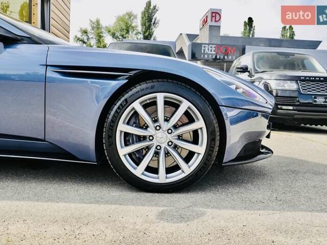 Синий Астон Мартин DB11, объемом двигателя 4 л и пробегом 20 тыс. км за 114999 $, фото 15 на Automoto.ua
