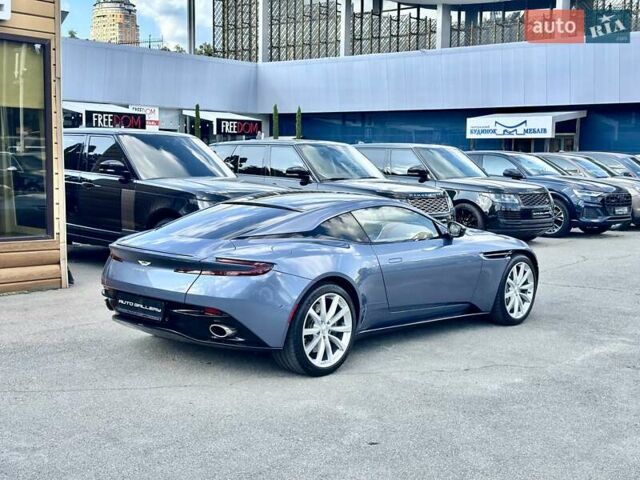 Синий Астон Мартин DB11, объемом двигателя 4 л и пробегом 20 тыс. км за 114999 $, фото 2 на Automoto.ua