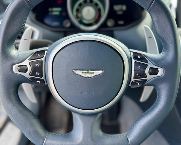 Белый Астон Мартин DBS Superleggera, объемом двигателя 5.2 л и пробегом 15 тыс. км за 230000 $, фото 14 на Automoto.ua