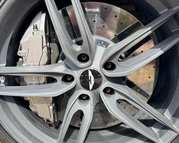 Белый Астон Мартин DBS Superleggera, объемом двигателя 5.2 л и пробегом 15 тыс. км за 230000 $, фото 38 на Automoto.ua