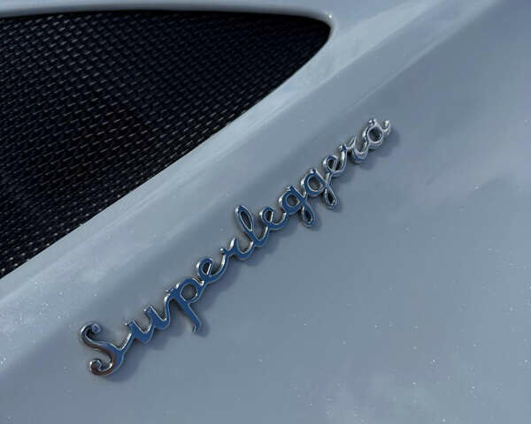 Белый Астон Мартин DBS Superleggera, объемом двигателя 5.2 л и пробегом 15 тыс. км за 230000 $, фото 28 на Automoto.ua