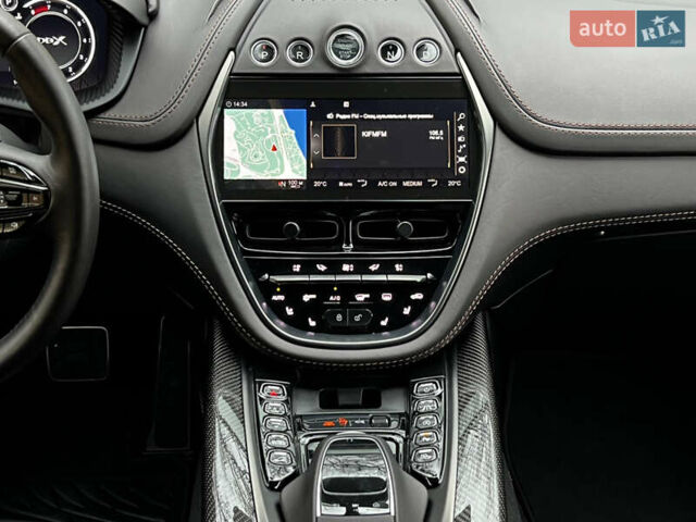 Черный Астон Мартин DBX, объемом двигателя 3.98 л и пробегом 63 тыс. км за 132000 $, фото 18 на Automoto.ua