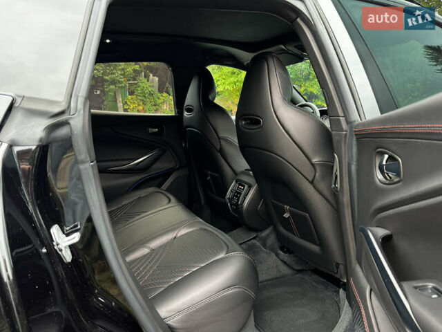 Астон Мартин DBX 2021 в Киеве на Automoto.ua Черный Астон Мартин DBX, объемом двигателя 3.98 л и пробегом 61 тыс. км за 135000 $, фото 20 на Automoto.ua