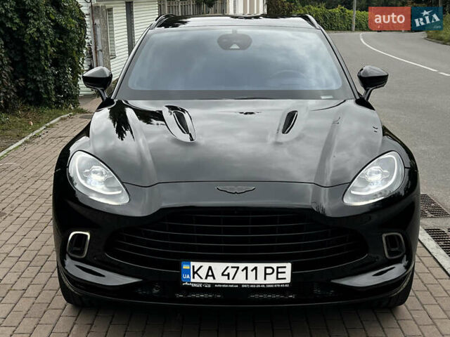 Астон Мартин DBX 2021 в Киеве на Automoto.ua Черный Астон Мартин DBX, объемом двигателя 3.98 л и пробегом 61 тыс. км за 135000 $, фото 1 на Automoto.ua