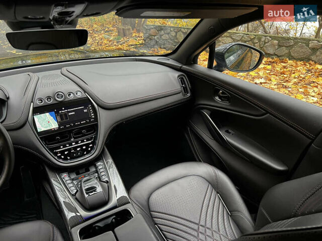 Черный Астон Мартин DBX, объемом двигателя 3.98 л и пробегом 63 тыс. км за 129900 $, фото 32 на Automoto.ua