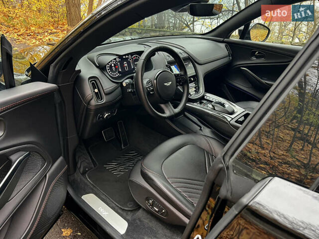 Черный Астон Мартин DBX, объемом двигателя 3.98 л и пробегом 63 тыс. км за 129900 $, фото 7 на Automoto.ua