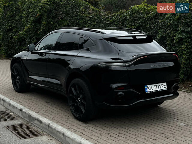 Астон Мартин DBX 2021 в Киеве на Automoto.ua Черный Астон Мартин DBX, объемом двигателя 3.98 л и пробегом 61 тыс. км за 135000 $, фото 4 на Automoto.ua