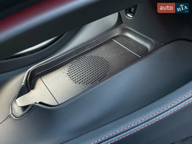 Черный Астон Мартин DBX, объемом двигателя 3.98 л и пробегом 2 тыс. км за 184999 $, фото 53 на Automoto.ua