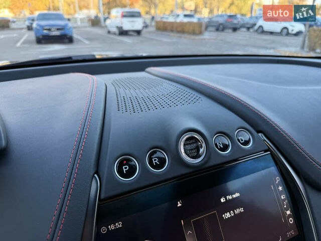 Черный Астон Мартин DBX, объемом двигателя 3.98 л и пробегом 2 тыс. км за 184999 $, фото 32 на Automoto.ua