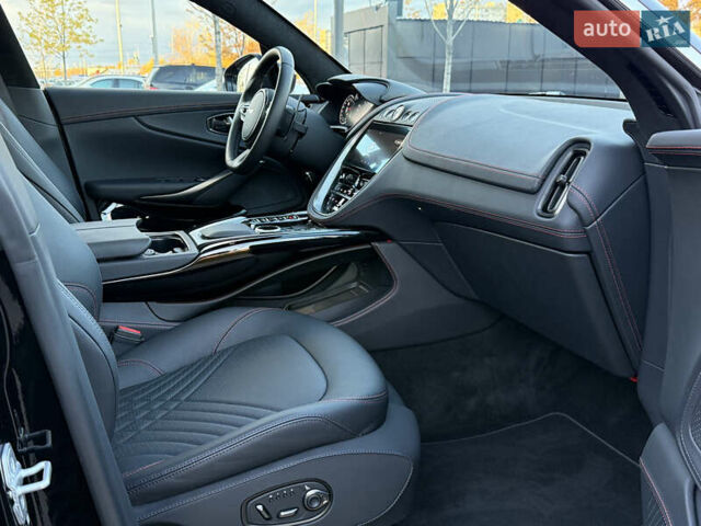 Черный Астон Мартин DBX, объемом двигателя 3.98 л и пробегом 2 тыс. км за 184999 $, фото 49 на Automoto.ua