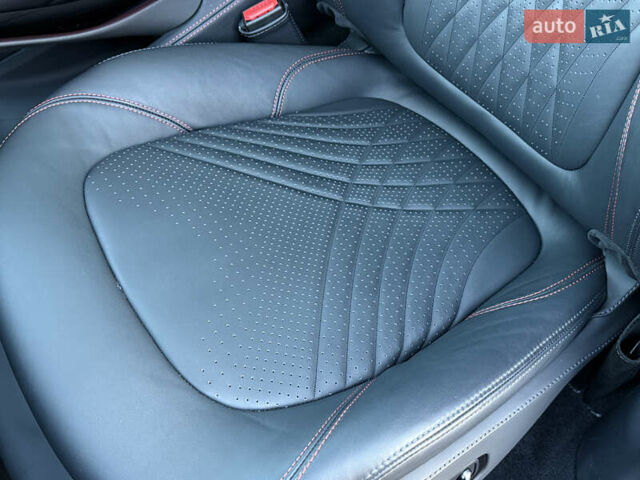 Черный Астон Мартин DBX, объемом двигателя 3.98 л и пробегом 2 тыс. км за 184999 $, фото 24 на Automoto.ua