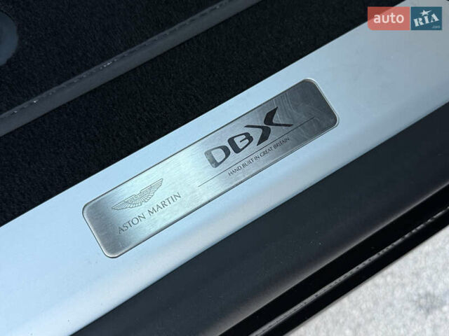 Черный Астон Мартин DBX, объемом двигателя 3.98 л и пробегом 2 тыс. км за 184999 $, фото 52 на Automoto.ua