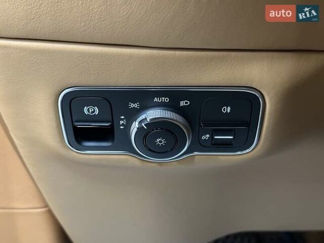 Астон Мартин DBX 2021 в Харькове на Automoto.ua Серый Астон Мартин DBX, объемом двигателя 3.98 л и пробегом 31 тыс. км за 163000 $, фото 53 на Automoto.ua