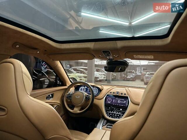 Астон Мартин DBX 2021 в Харькове на Automoto.ua Серый Астон Мартин DBX, объемом двигателя 3.98 л и пробегом 31 тыс. км за 163000 $, фото 15 на Automoto.ua