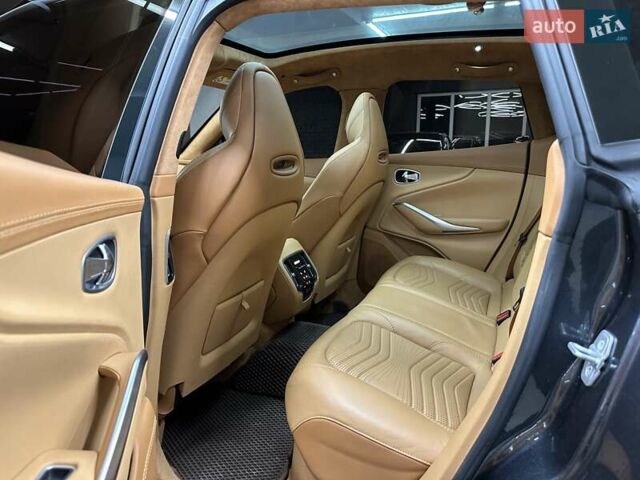 Астон Мартин DBX 2021 в Харькове на Automoto.ua Серый Астон Мартин DBX, объемом двигателя 3.98 л и пробегом 31 тыс. км за 163000 $, фото 27 на Automoto.ua