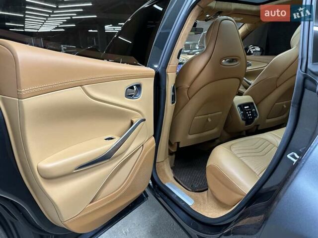 Астон Мартин DBX 2021 в Харькове на Automoto.ua Серый Астон Мартин DBX, объемом двигателя 3.98 л и пробегом 31 тыс. км за 163000 $, фото 26 на Automoto.ua