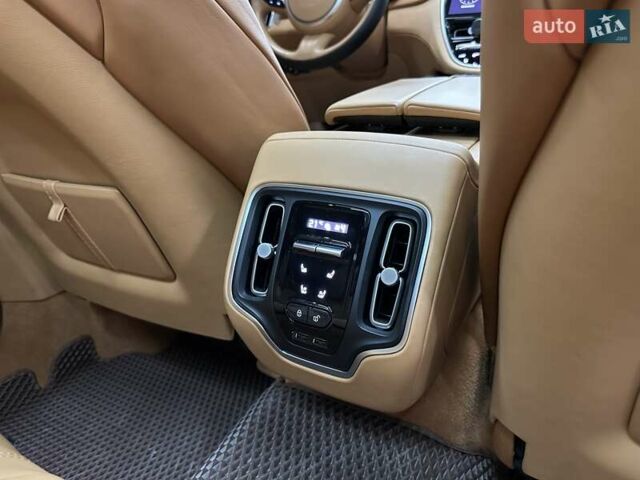 Астон Мартин DBX 2021 в Харькове на Automoto.ua Серый Астон Мартин DBX, объемом двигателя 3.98 л и пробегом 31 тыс. км за 163000 $, фото 33 на Automoto.ua