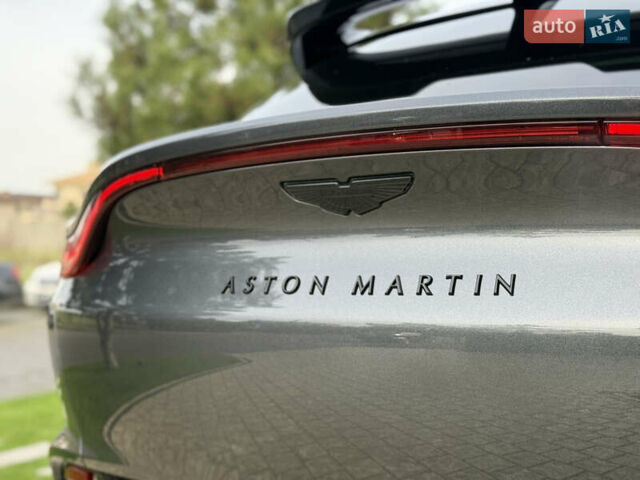 Серый Астон Мартин DBX 707, объемом двигателя 3.98 л и пробегом 11 тыс. км за 265000 $, фото 40 на Automoto.ua