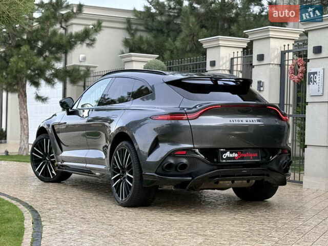 Серый Астон Мартин DBX 707, объемом двигателя 3.98 л и пробегом 11 тыс. км за 265000 $, фото 20 на Automoto.ua