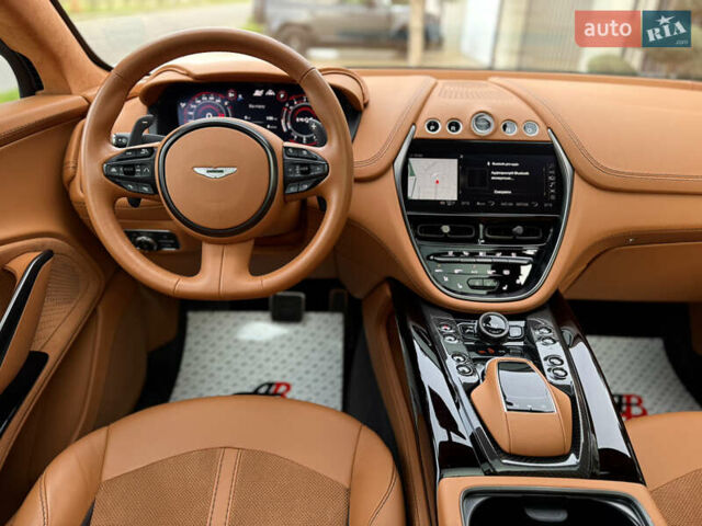 Серый Астон Мартин DBX 707, объемом двигателя 3.98 л и пробегом 11 тыс. км за 265000 $, фото 58 на Automoto.ua