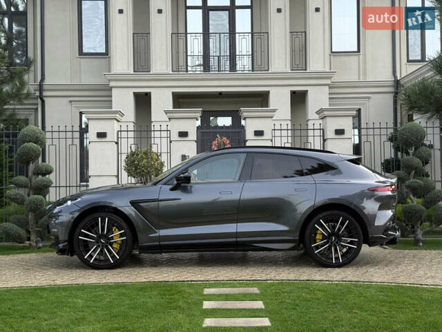 Серый Астон Мартин DBX 707, объемом двигателя 3.98 л и пробегом 11 тыс. км за 265000 $, фото 13 на Automoto.ua