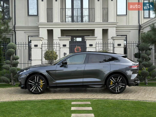 Серый Астон Мартин DBX 707, объемом двигателя 3.98 л и пробегом 11 тыс. км за 265000 $, фото 12 на Automoto.ua