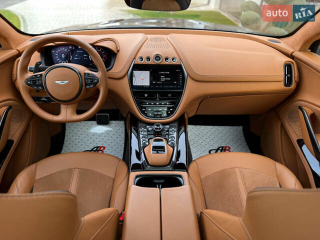 Серый Астон Мартин DBX 707, объемом двигателя 3.98 л и пробегом 11 тыс. км за 265000 $, фото 54 на Automoto.ua