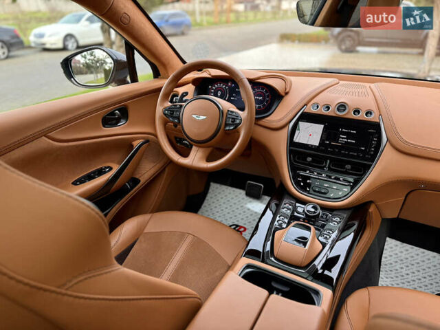 Серый Астон Мартин DBX 707, объемом двигателя 3.98 л и пробегом 11 тыс. км за 265000 $, фото 55 на Automoto.ua