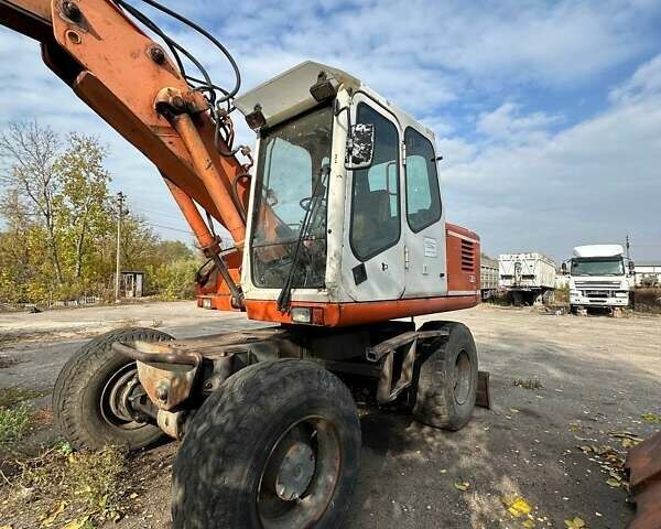Атлас 1304 1998 у Дніпро (Дніпропетровську) на Automoto.ua Червоний Атлас 1304, об'ємом двигуна 4 л та пробігом 1 тис. км за 17500 $, фото 7 на Automoto.ua