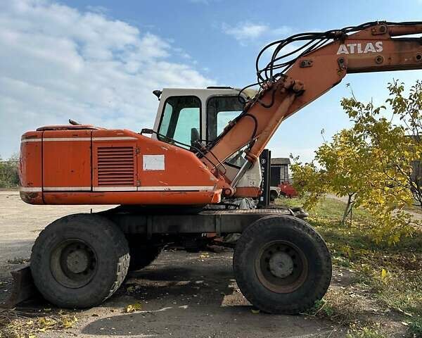 Атлас 1304 1998 у Дніпро (Дніпропетровську) на Automoto.ua Червоний Атлас 1304, об'ємом двигуна 4 л та пробігом 1 тис. км за 17500 $, фото 3 на Automoto.ua