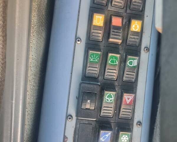 Жовтий Атлас 1404, об'ємом двигуна 4.2 л та пробігом 16 тис. км за 28000 $, фото 17 на Automoto.ua
