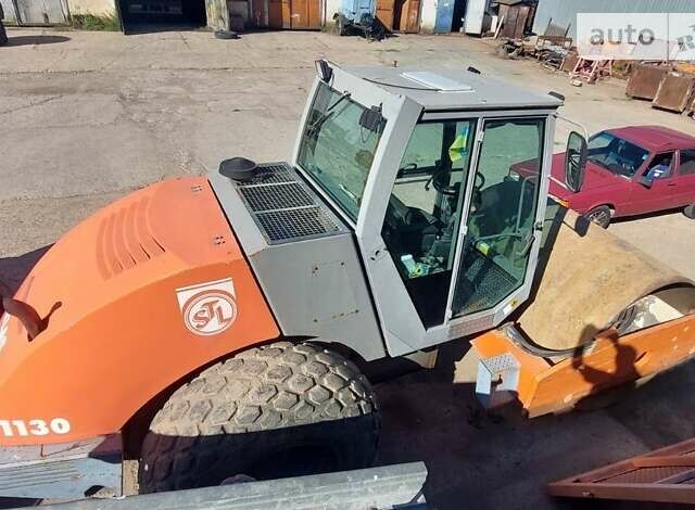 Желтый Атлас AW, объемом двигателя 4.5 л и пробегом 1 тыс. км за 41900 $, фото 2 на Automoto.ua