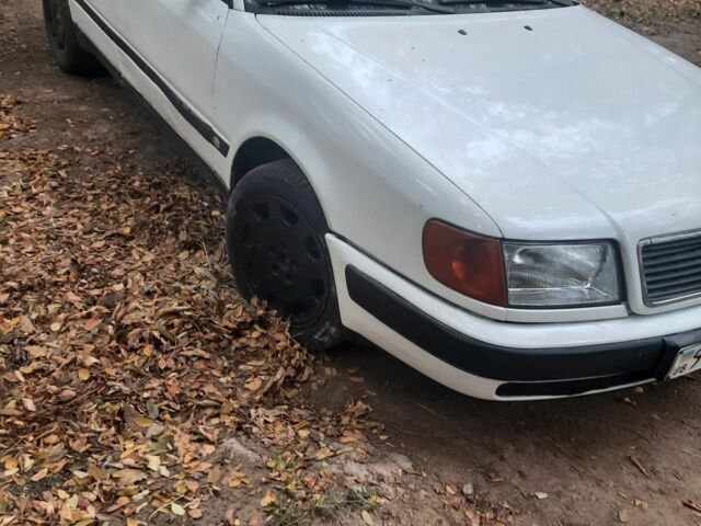 Белый Ауди 100, объемом двигателя 2.3 л и пробегом 200 тыс. км за 1509 $, фото 3 на Automoto.ua