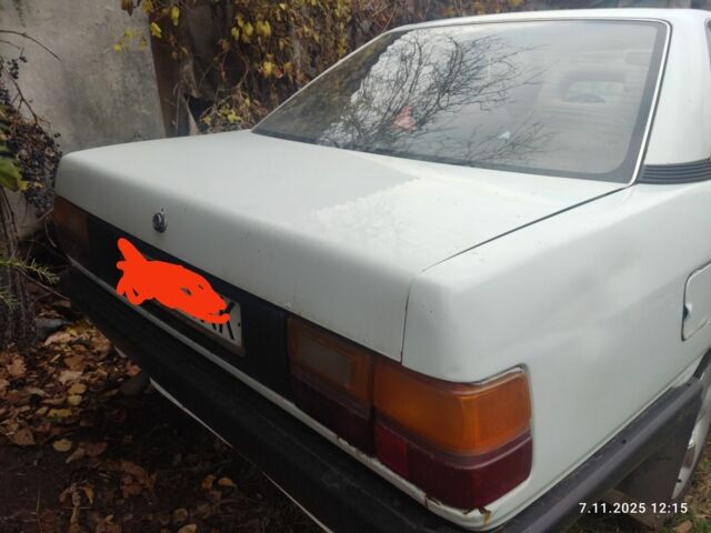 Белый Ауди 100, объемом двигателя 1.8 л и пробегом 380 тыс. км за 1300 $, фото 9 на Automoto.ua