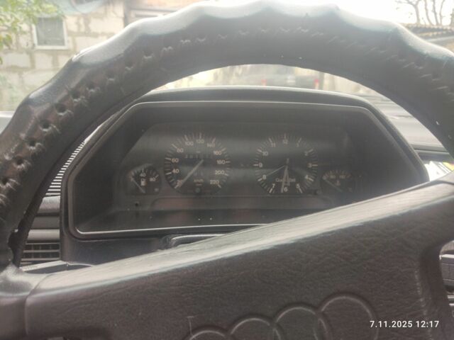 Белый Ауди 100, объемом двигателя 1.8 л и пробегом 380 тыс. км за 1300 $, фото 7 на Automoto.ua