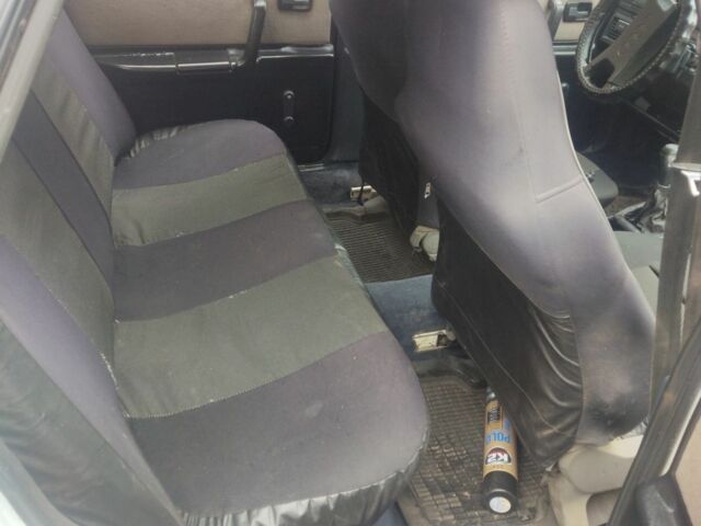 Белый Ауди 100, объемом двигателя 1.8 л и пробегом 380 тыс. км за 1300 $, фото 5 на Automoto.ua