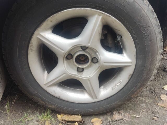 Белый Ауди 100, объемом двигателя 1.8 л и пробегом 380 тыс. км за 1300 $, фото 3 на Automoto.ua