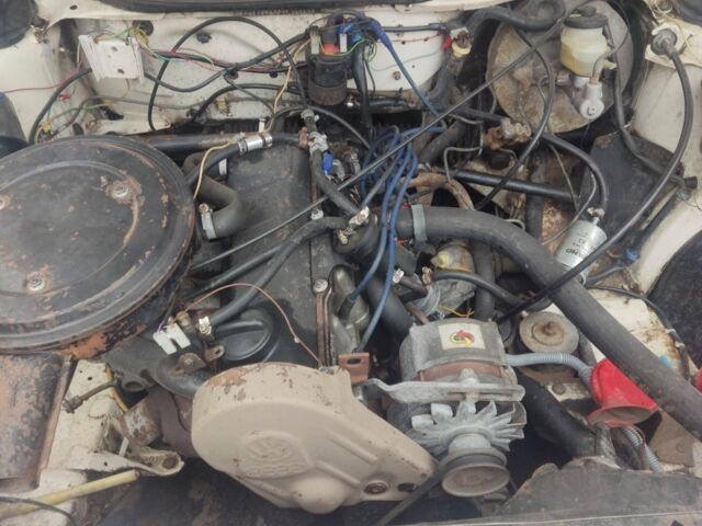 Белый Ауди 100, объемом двигателя 1.8 л и пробегом 380 тыс. км за 1300 $, фото 8 на Automoto.ua