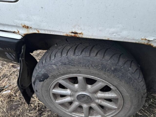 Белый Ауди 100, объемом двигателя 2 л и пробегом 400 тыс. км за 700 $, фото 6 на Automoto.ua