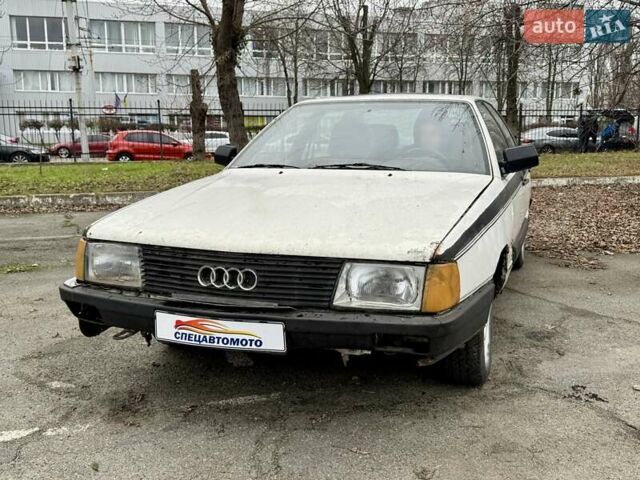 Белый Ауди 100, объемом двигателя 2 л и пробегом 249 тыс. км за 690 $, фото 5 на Automoto.ua