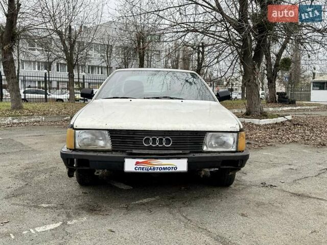 Белый Ауди 100, объемом двигателя 2 л и пробегом 249 тыс. км за 690 $, фото 6 на Automoto.ua