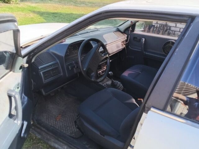 Ауди 100 1983 в Ковель на Automoto.ua Белый Ауди 100, объемом двигателя 1.8 л и пробегом 300 тыс. км за 1300 $, фото 5 на Automoto.ua