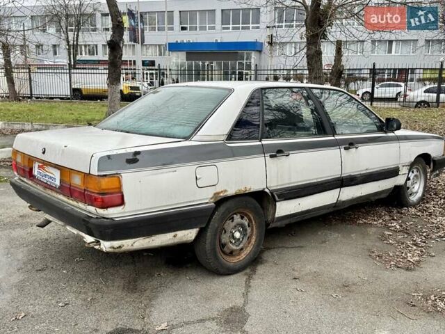 Белый Ауди 100, объемом двигателя 2 л и пробегом 249 тыс. км за 690 $, фото 12 на Automoto.ua