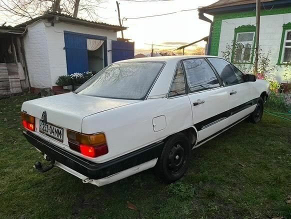 Белый Ауди 100, объемом двигателя 1.8 л и пробегом 3 тыс. км за 781 $, фото 6 на Automoto.ua