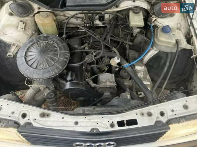 Белый Ауди 100, объемом двигателя 1.8 л и пробегом 200 тыс. км за 1850 $, фото 22 на Automoto.ua