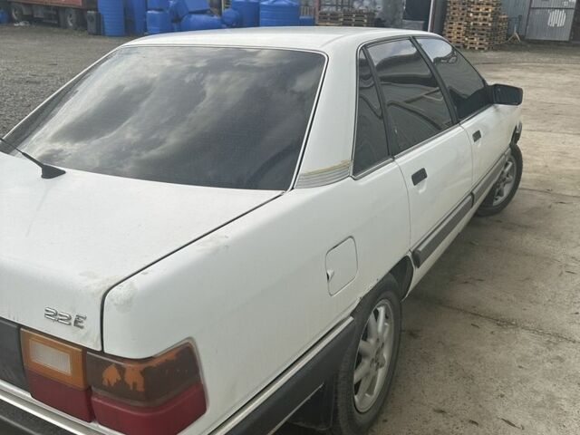 Белый Ауди 100, объемом двигателя 2.2 л и пробегом 450 тыс. км за 1500 $, фото 3 на Automoto.ua